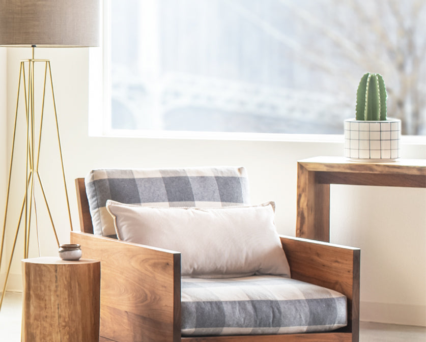 Live-Edge entry table with Clyde Lounge chair