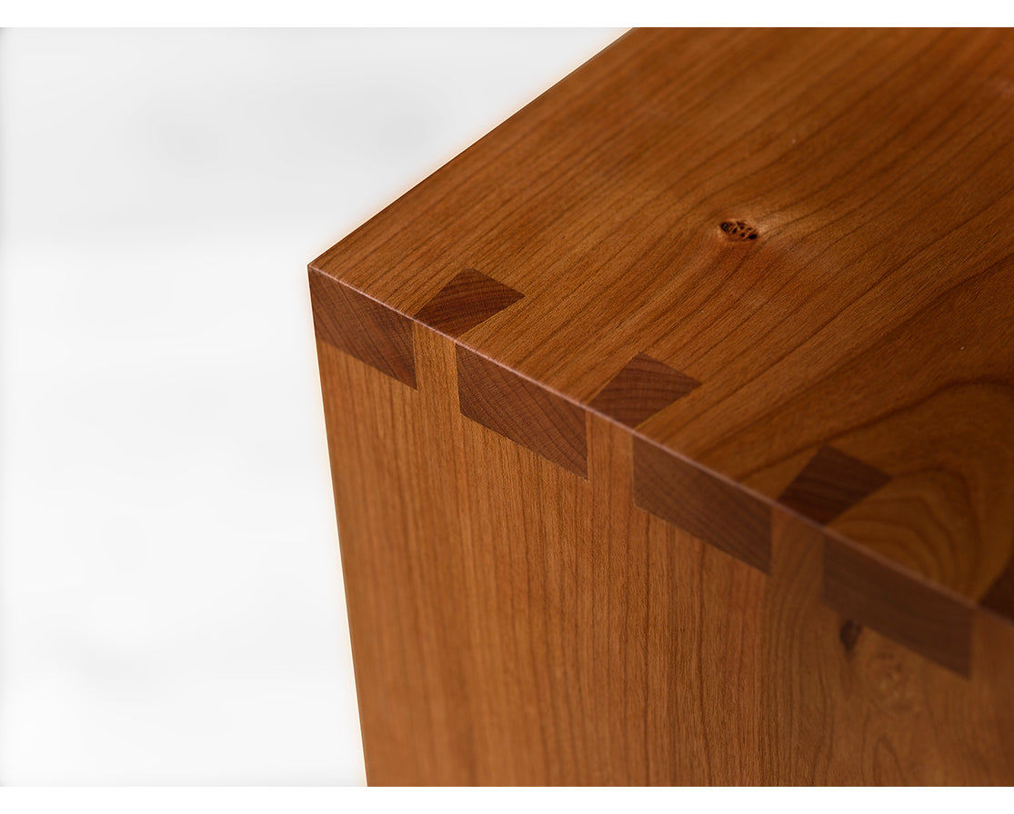 Dovetail Top Edge Treatment